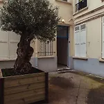 Charming 30M² Border Of Montmartre